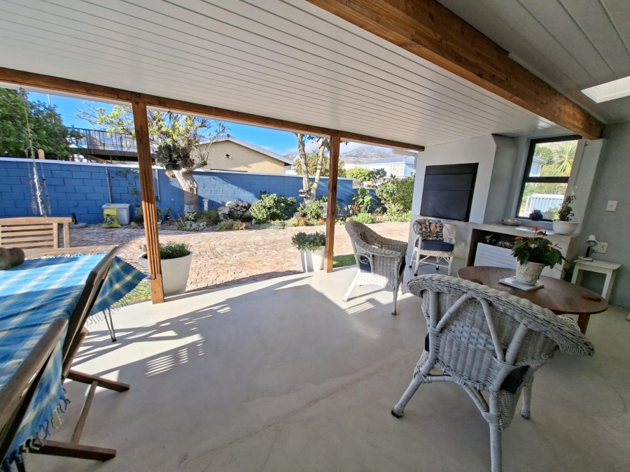 4 Bedroom Property for Sale in Pringle Bay Western Cape